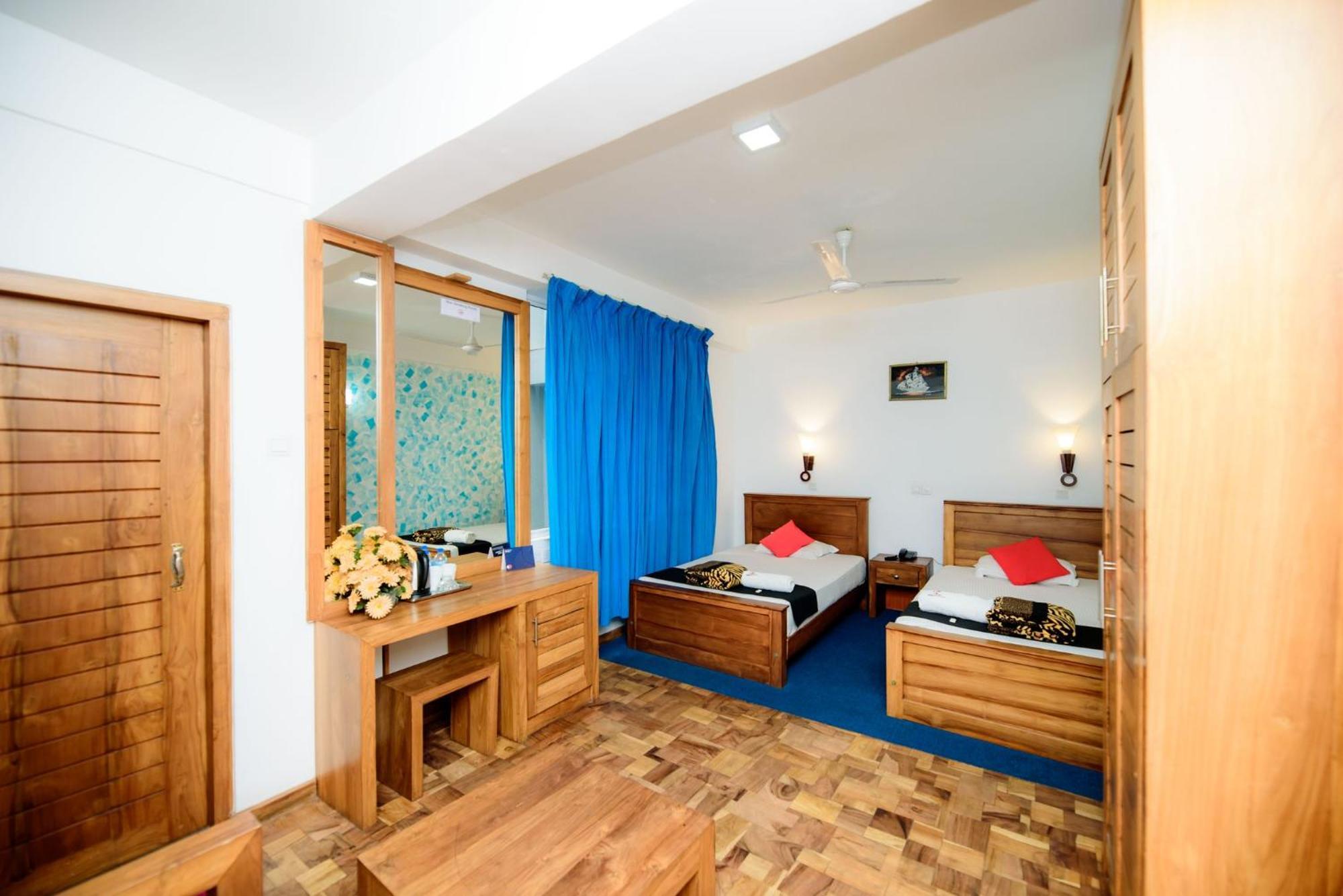 Hotel Sea Line Galle Bagian luar foto