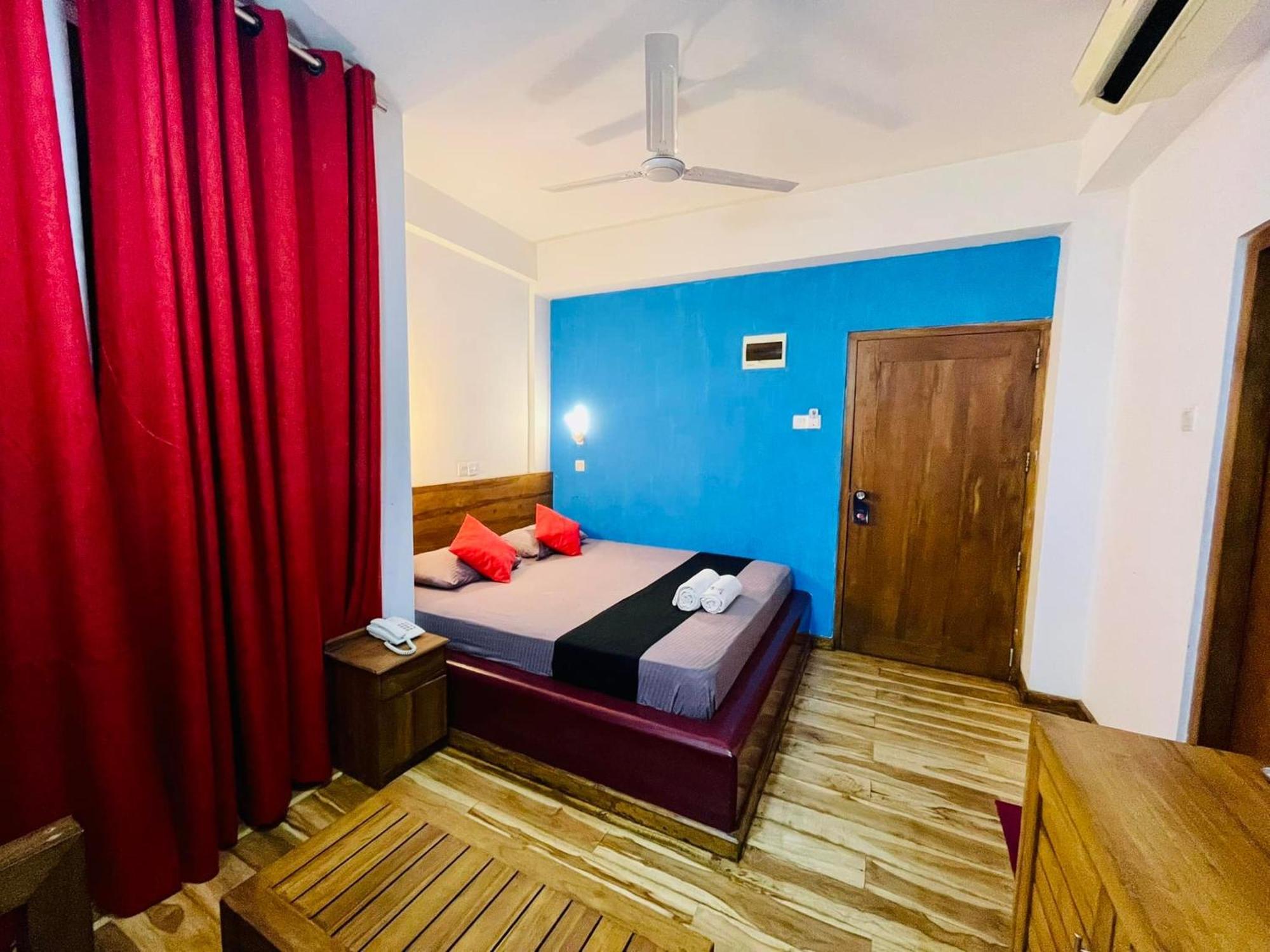 Hotel Sea Line Galle Bagian luar foto