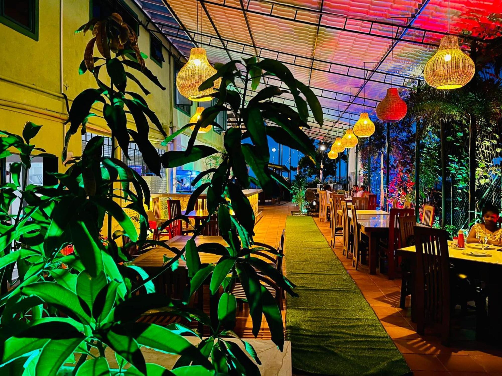 Hotel Sea Line Galle Bagian luar foto