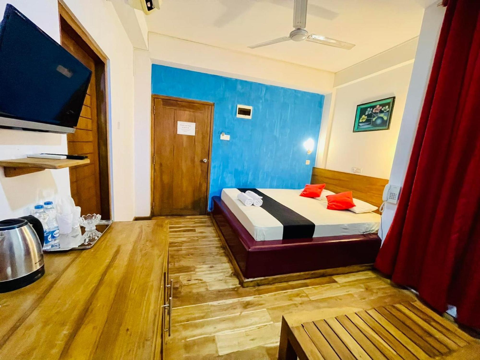 Hotel Sea Line Galle Bagian luar foto